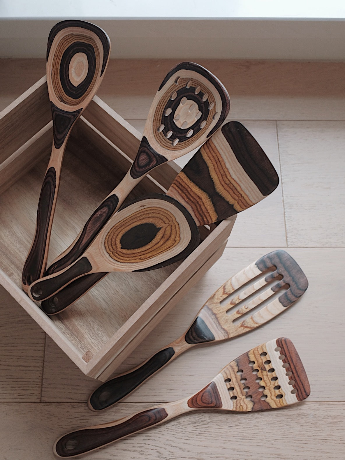 7-Piece Vintage Gradient Wooden Kitchen Utensil Set | Premium Pakkawood Collection